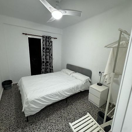Apartamento De Habitaciones Privadas En El Centro De Malaga Exterior photo