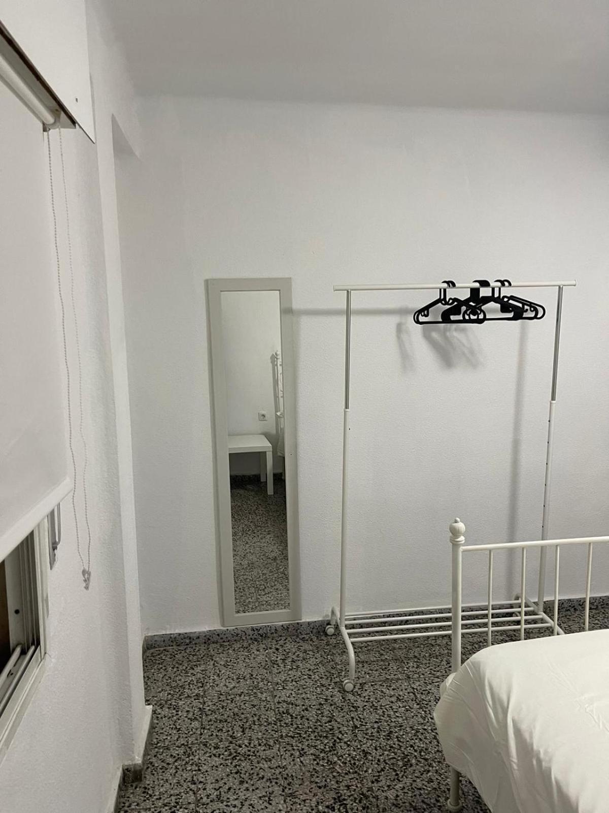 Apartamento De Habitaciones Privadas En El Centro De Malaga Exterior photo