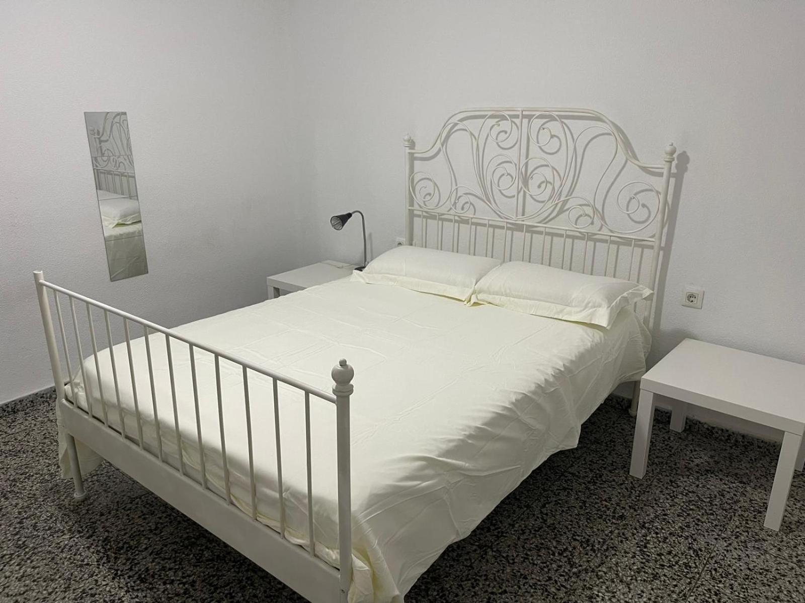Apartamento De Habitaciones Privadas En El Centro De Malaga Exterior photo