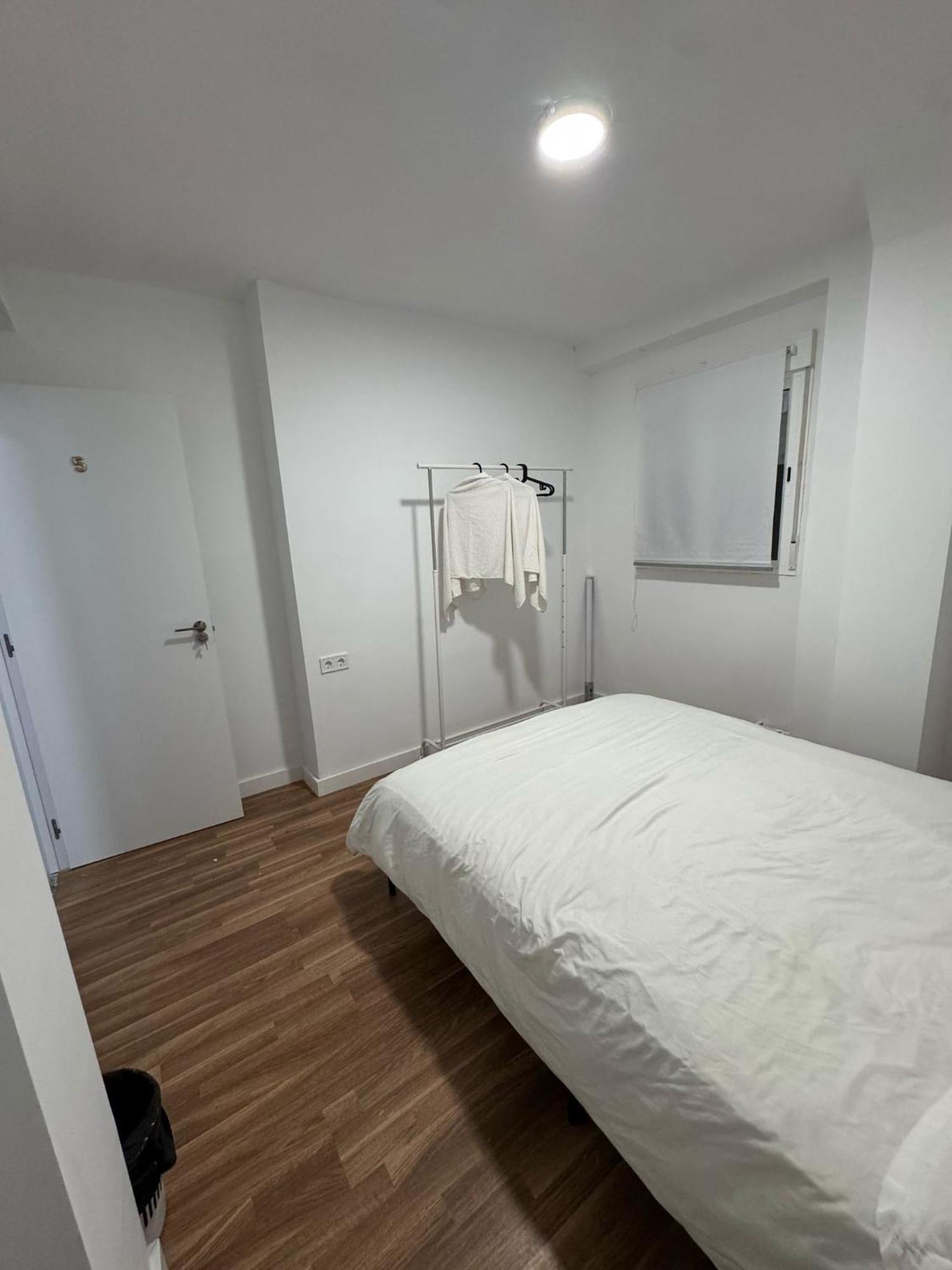 Apartamento De Habitaciones Privadas En El Centro De Malaga Exterior photo